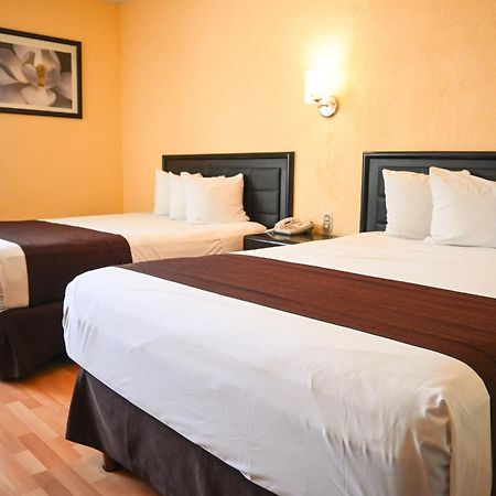 Hotel Santa Irene Гуадалахара Екстериор снимка